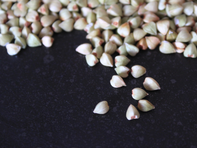 そばの実の画像